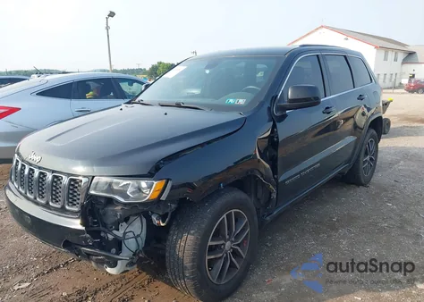 2017 Jeep Grand Cherokee Laredo 4X4 z USA, uszkodzony, nr VIN 1C4RJFAG0HC706155